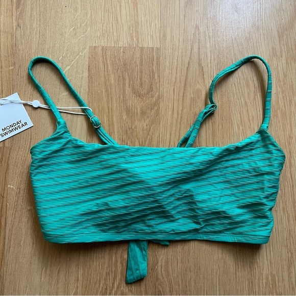 Monday swimwear Bahamas top in jade size V XL GREEN TIE BACK - Picture 1 of 4